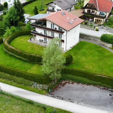 Hauskaernten فيلدين ام ورثرسي